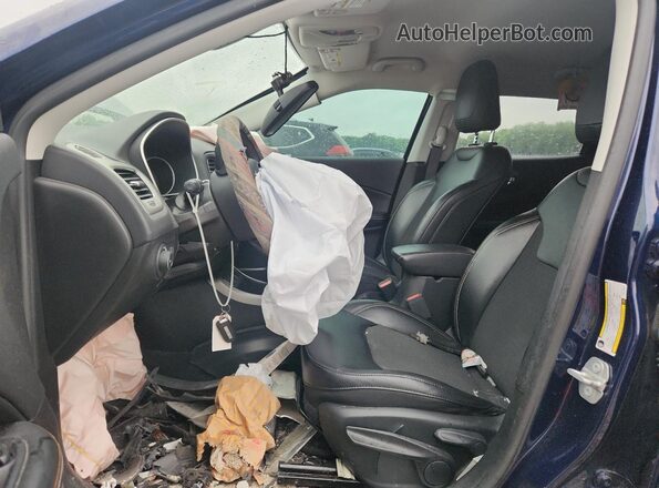 3C4NJCBB3KT773375 2019 JEEP COMPASS Синий Вид салона спереди