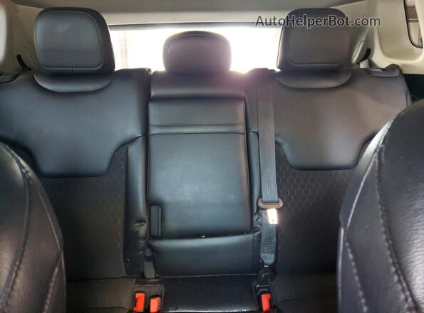 3C4NJCBB4HT605835 2017 JEEP COMPASS Silver Rear seats view