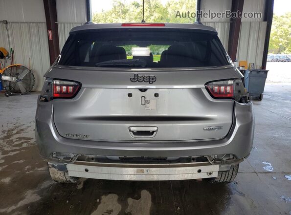 3C4NJCBB4HT605835 2017 JEEP COMPASS Silver Rear view