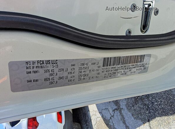 3C4NJCBB6KT802576 2019 JEEP COMPASS White Вид підкапотного простору