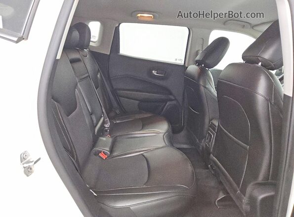 3C4NJCBB7KT755994 2019 JEEP COMPASS White უკანა სალონის ხედი