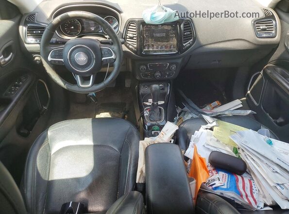 3C4NJCCB5LT114729 2020 JEEP COMPASS Gray Widok deski rozdzielczej