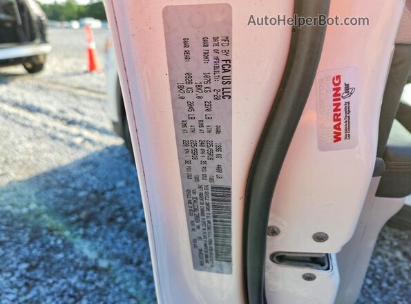 3C4NJCCB6LT205654 2020 JEEP COMPASS White VIN կոդի պիտակի տեսք