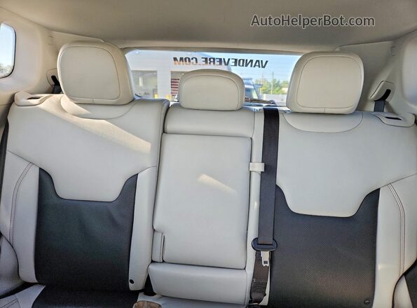 3C4NJCCB6LT205654 2020 JEEP COMPASS White Հետևի նստատեղերի տեսք