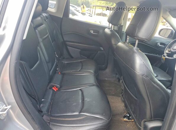 3C4NJCCB9JT406736 2018 JEEP COMPASS Gray Вид задніх сидінь