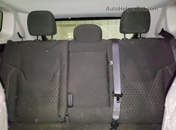 3C4NJDAB0MT566095 2021 JEEP COMPASS Burgundy Հետևի նստատեղերի տեսք