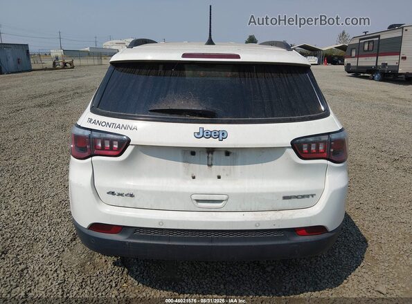 3C4NJDAB8JT126699 2018 JEEP COMPASS White 