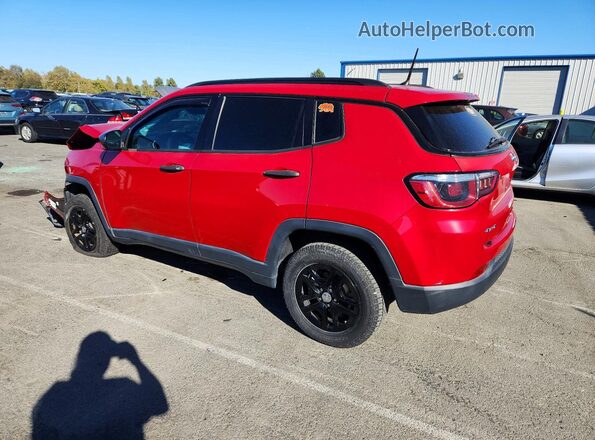 3C4NJDAB8JT135807 2018 JEEP COMPASS Red Հետևի ձախ