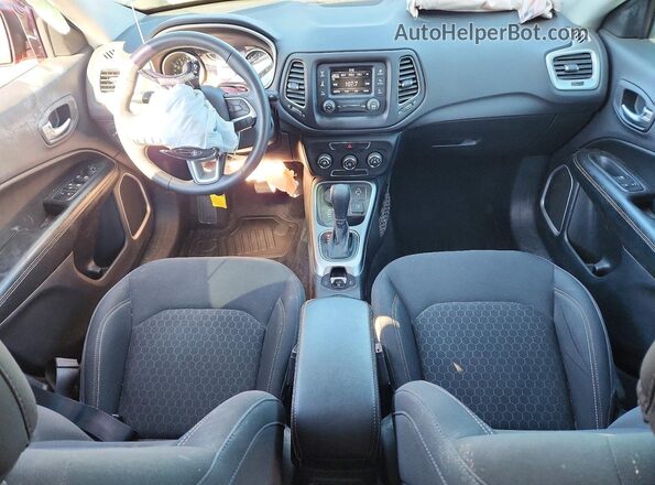 3C4NJDAB8JT135807 2018 JEEP COMPASS Red Առջևի վահանակի տեսք