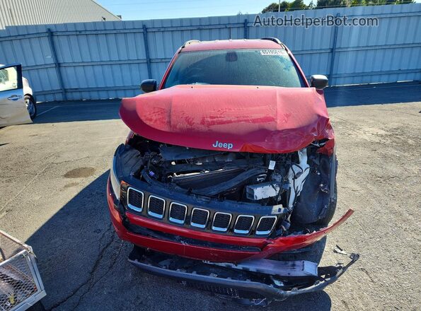 3C4NJDAB8JT135807 2018 JEEP COMPASS Red Դիմացի տեսք