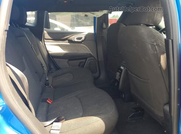 3C4NJDAN0PT516022 2023 JEEP COMPASS Blue Vista interior trasera