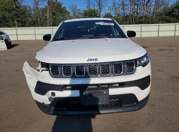3C4NJDAN2RT106812 2024 JEEP COMPASS White Դիմացի տեսք