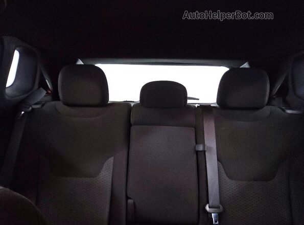 3C4NJDAN5RT164106 2024 JEEP COMPASS Silver Rear seats view