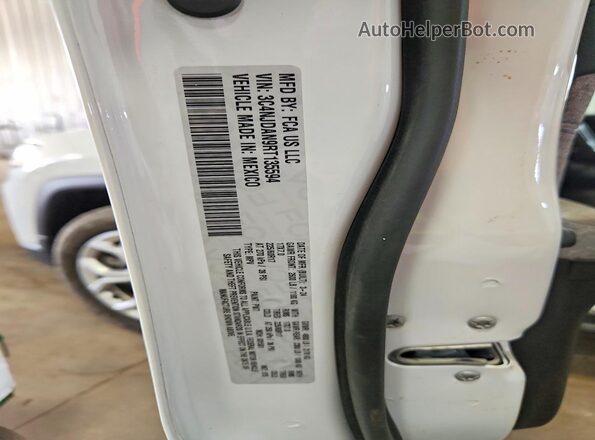 3C4NJDAN9RT135594 2024 JEEP COMPASS White VIN կոդի պիտակի տեսք