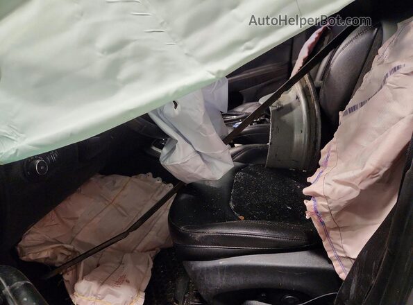 3C4NJDBB0JT239707 2018 JEEP COMPASS Silver Widok wnętrza z przodu
