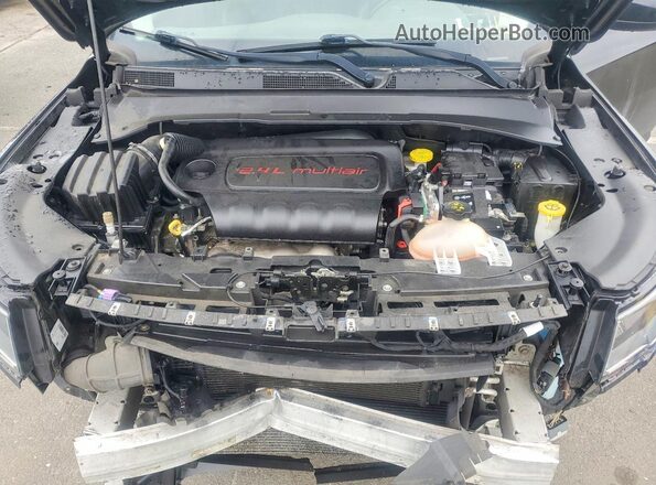 3C4NJDBB0JT480005 2018 JEEP COMPASS Black ძრავის განყოფილების ხედი