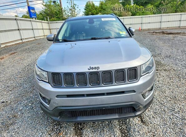 3C4NJDBB0MT592811 2021 JEEP COMPASS Серебряный Вид спереди