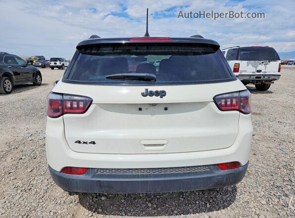 3C4NJDBB2JT394386 2018 JEEP COMPASS White Вид ззаду