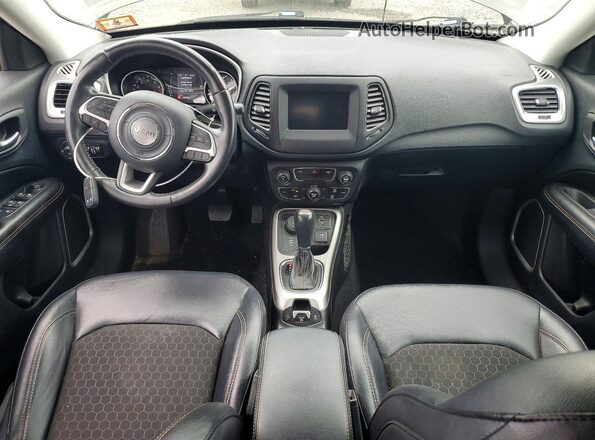 3C4NJDBB2KT623117 2019 JEEP COMPASS Gray Вид панелі приладів