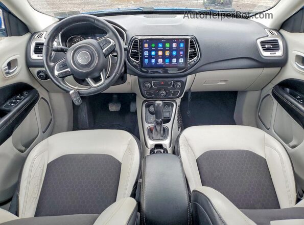 3C4NJDBB3JT252953 2018 JEEP COMPASS Blue Dashboard view