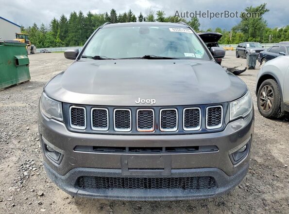 3C4NJDBB3JT303044 2018 JEEP COMPASS Gray Вид спереду