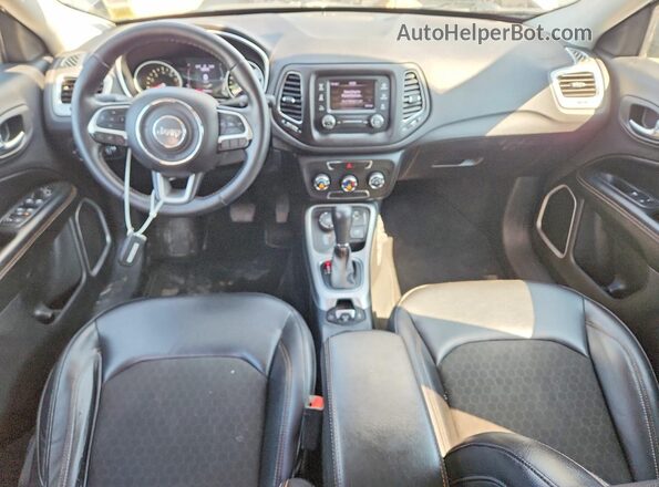 3C4NJDBB4JT153154 2018 JEEP COMPASS Silver წინა პანელის ხედი