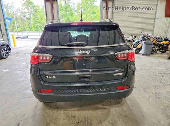 3C4NJDBB4LT239695 2020 JEEP COMPASS Черный Вид сзади