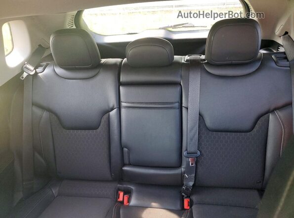 3C4NJDBB6JT261615 2018 JEEP COMPASS Black Rear seats view