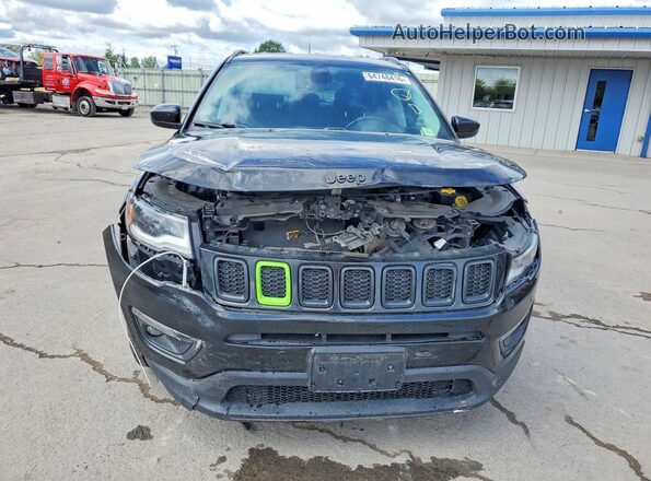 3C4NJDBB6JT261615 2018 JEEP COMPASS Black Front view