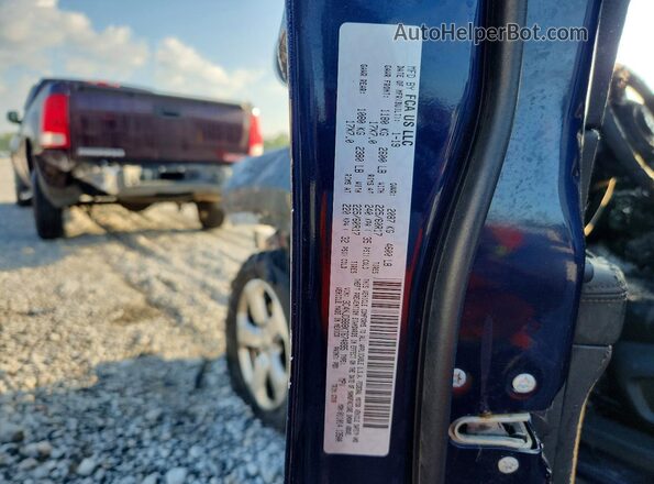 3C4NJDBB8KT674895 2019 JEEP COMPASS Blue VIN sticker view