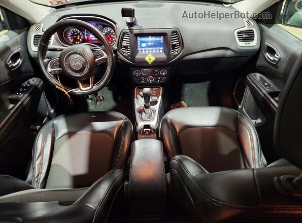 3C4NJDBB8KT847783 2019 JEEP COMPASS White Widok deski rozdzielczej