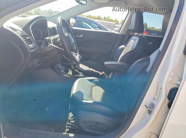 3C4NJDBB8LT242731 2020 JEEP COMPASS White Vista interior delantera