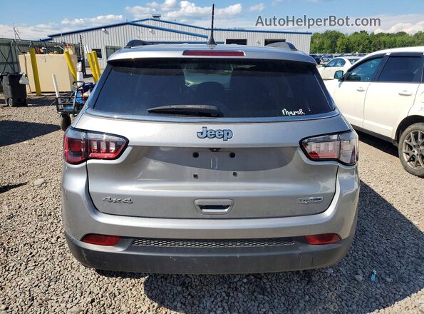 3C4NJDBB8NT123984 2022 JEEP COMPASS Silver Հետևի տեսք