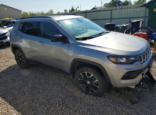 3C4NJDBB8NT123984 2022 JEEP COMPASS Silver Առջևի աջ