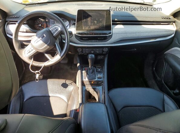 3C4NJDBB8NT123984 2022 JEEP COMPASS Silver Առջևի վահանակի տեսք