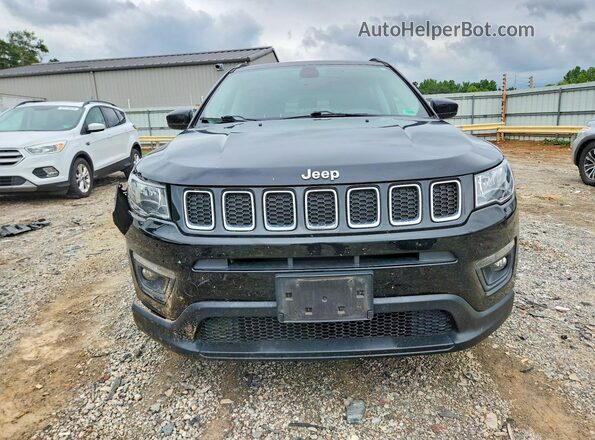 3C4NJDBBXJT161565 2018 JEEP COMPASS Черный Вид спереди