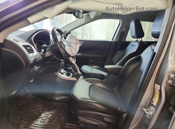 3C4NJDBBXMT504296 2021 JEEP COMPASS Silver Вид салону спереду