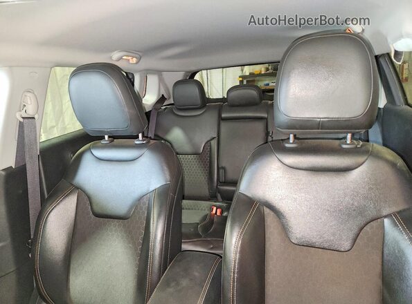 3C4NJDBBXMT504296 2021 JEEP COMPASS Silver Вид задніх сидінь