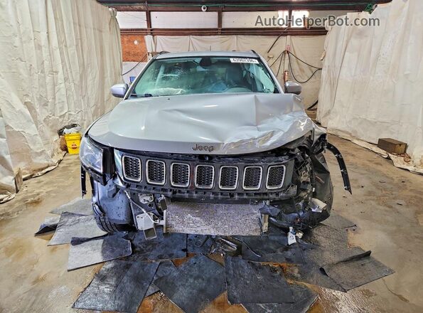 3C4NJDBBXMT504296 2021 JEEP COMPASS Silver Вид спереду