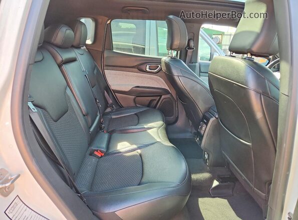 3C4NJDBN0ST547312 2025 JEEP COMPASS White Вид задніх сидінь