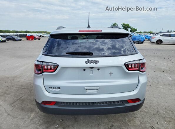 3C4NJDBN1ST586698 2025 JEEP COMPASS Серебряный Вид сзади