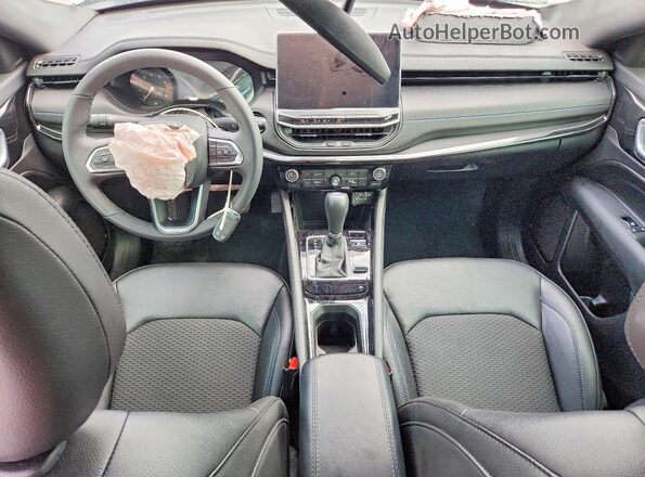 3C4NJDBN1ST586698 2025 JEEP COMPASS Серебряный Вид панели приборов