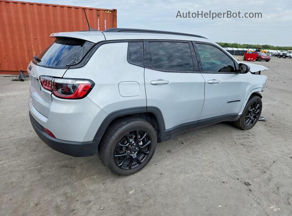 3C4NJDBN1ST586698 2025 JEEP COMPASS Серебряный Задняя правая четверть