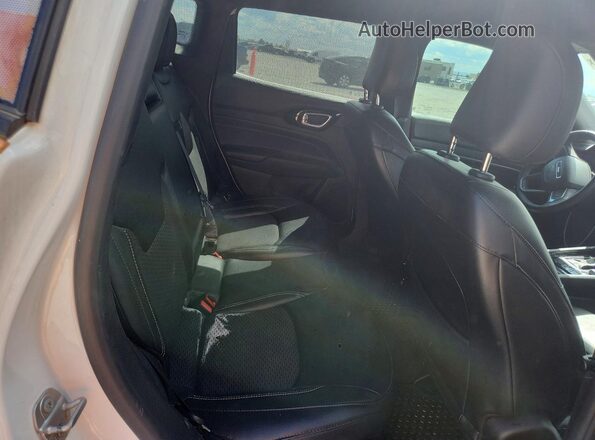 3C4NJDBN4PT515177 2023 JEEP COMPASS Белый Вид задней части салона