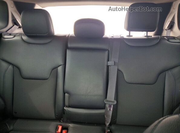 3C4NJDBN4RT117714 2024 JEEP COMPASS White უკანა სავარძლების ხედი