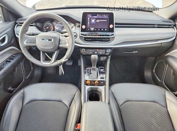 3C4NJDBN4ST605924 2025 JEEP COMPASS White Widok deski rozdzielczej