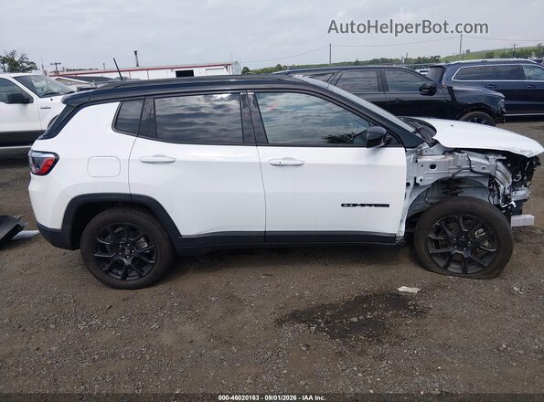 3C4NJDBN6PT536158 2023 JEEP COMPASS Белый Вид задней части салона