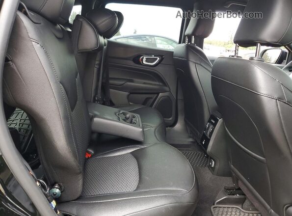 3C4NJDBN6TT151113 2026 JEEP COMPASS Black Вид задньої частини салону