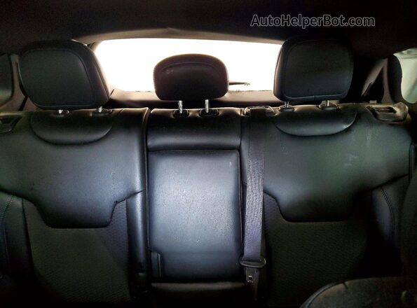 3C4NJDBN8ST595592 2025 JEEP COMPASS Black Հետևի նստատեղերի տեսք