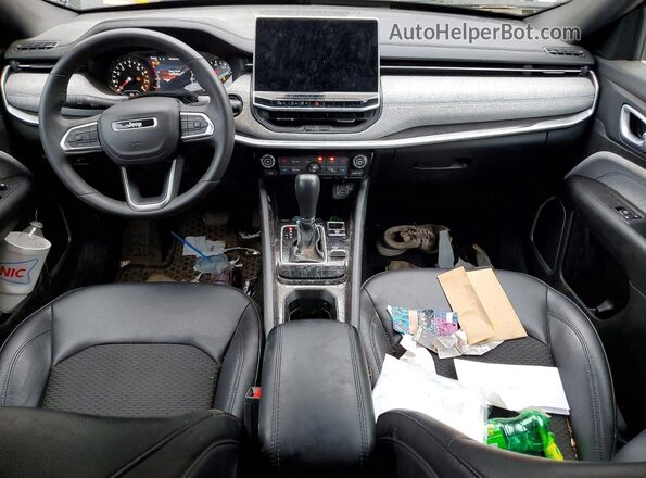 3C4NJDBNXRT584409 2024 JEEP COMPASS Gray წინა პანელის ხედი
